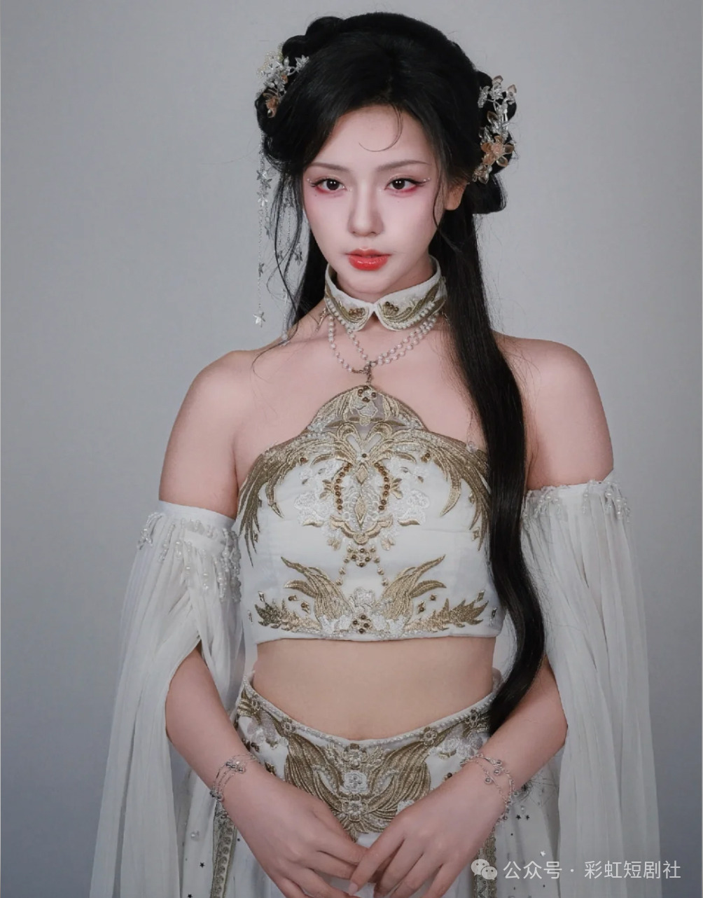 王云云1.png